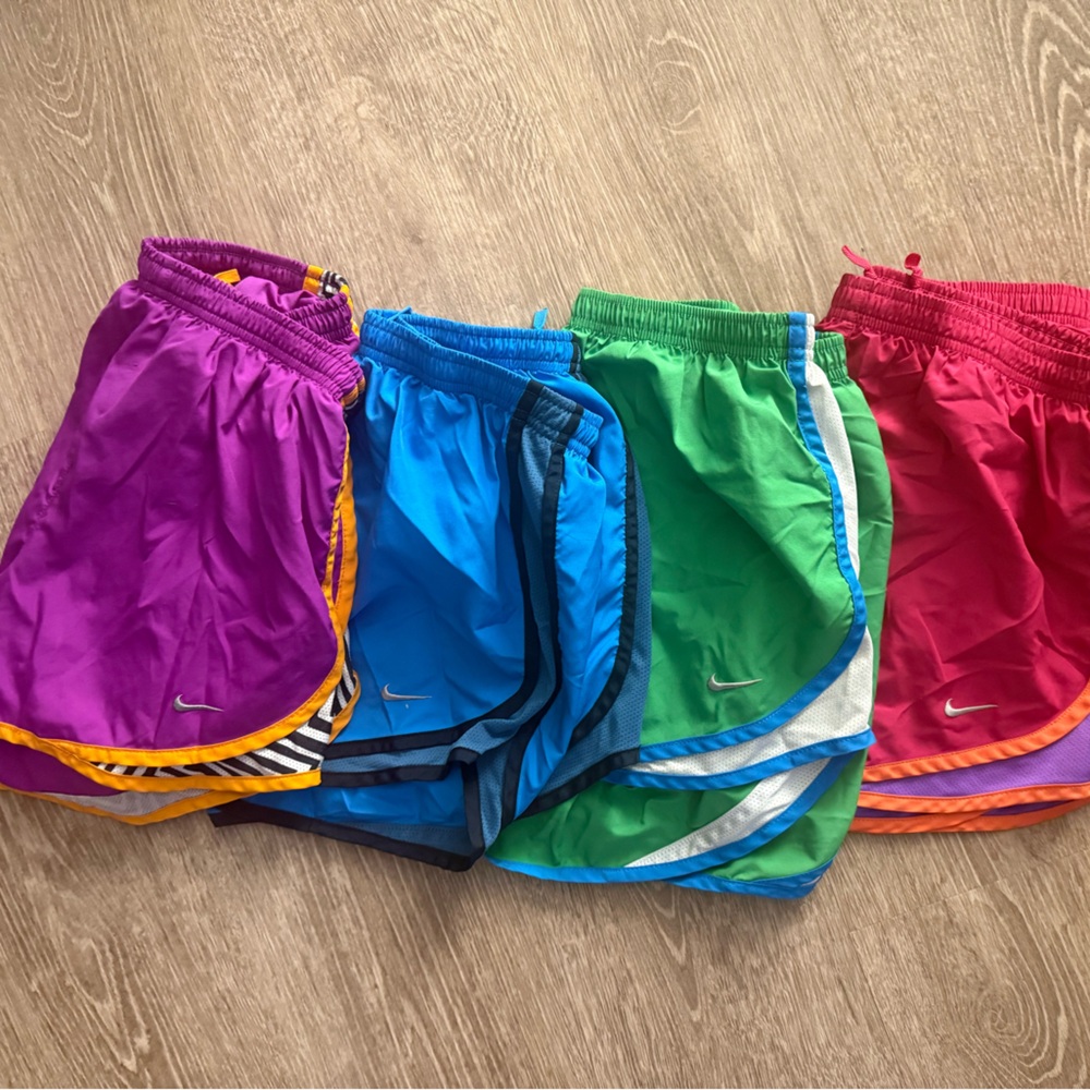 4 Pairs of Nike Dri Fit Shorts (SM)